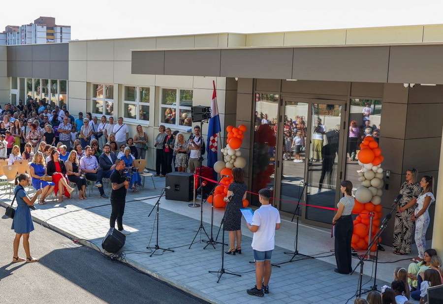 Kićenje tuđim perjem ili svečana otvaranja objekata koje su realizirali izborni gubitnici