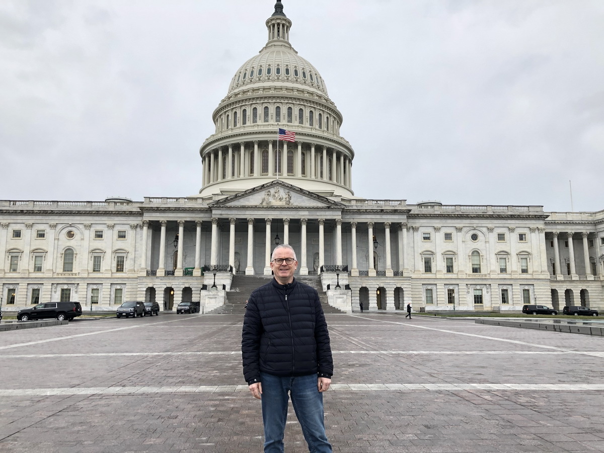 Od Trsta do iPhonea: kako je Amerika oblikovala naše vrijednosti i kako se taj svijet pred nama raspada