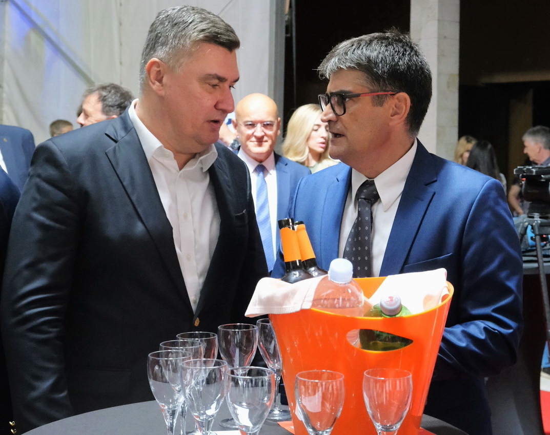 Tri godine, tri različite slike Buja: od političke idile do podrške gradonačelniku u pritvoru
