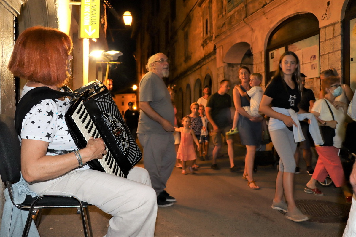 Pučke fešte mogu biti dobre i bez estradnih zvijezda