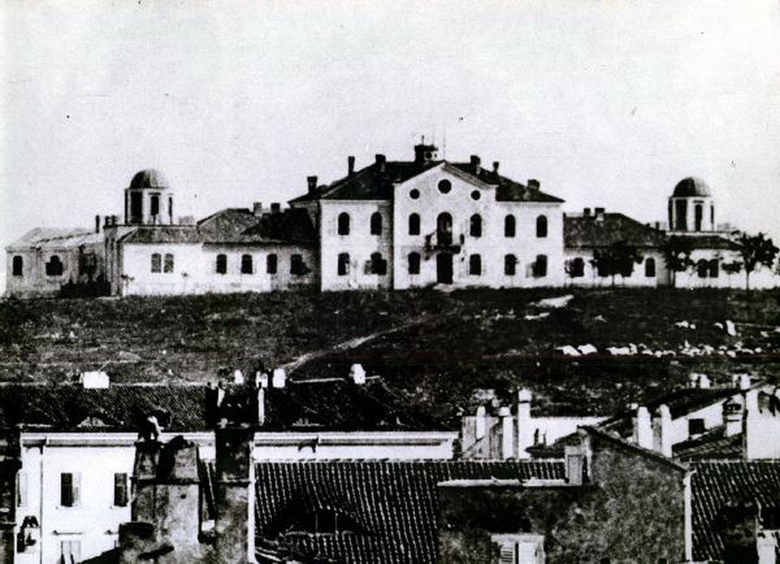 Štorijice s pulske zvjezdarnice. Edi Puh je 1991. godine godišnje izvještaje sabrao u jednu knjigu