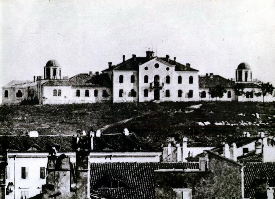 Štorijice s pulske zvjezdarnice. Edi Puh je 1991. godine godišnje izvještaje sabrao u jednu knjigu