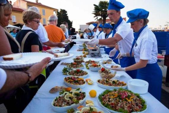 Novigrad: Gnam Gnam Fest uz morske delicije i koncert klape Sveti Pelegrin