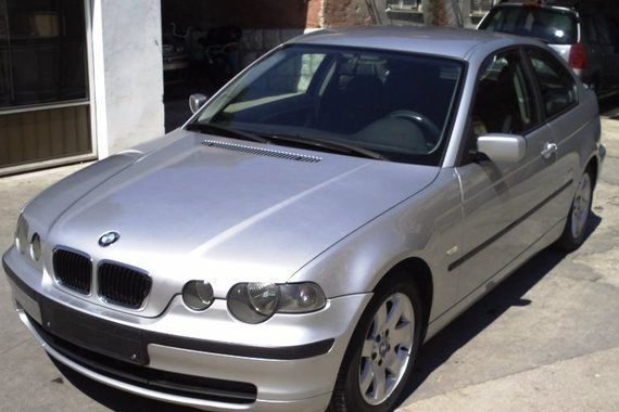 Na automobil postavio plastificiranu fotokopiju tablice