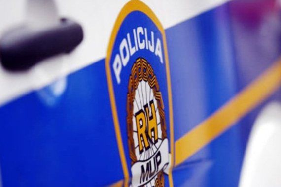 Novigrad: 25-godišnjakinja provalila u kiosk i ukrala cigarete