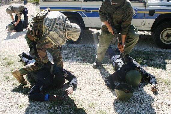Terenska vježba na Grimaldi: Otmice, obiteljsko nasilje, talačke situacije, kršenja ljuskih prava..