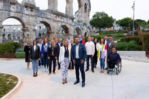 Ovo su jedine dvije moguće opcije: Elvis Peršić ili Selma Ibrišagić