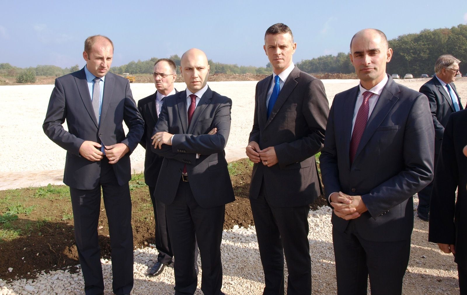 Pazinski gradonačelnik Renato Krulčić, ministar Mihael Zmajlović, istarski župan Valter Flego i predsjednik uprave pazinskog komunalnog poduzeća "Usluga" Dragan Šipraka