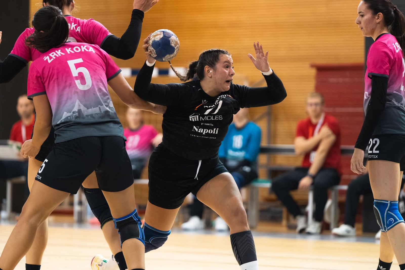 PET GOLOVA U POBJEDI - Renee Posavac (foto: ŽRK Rudar)