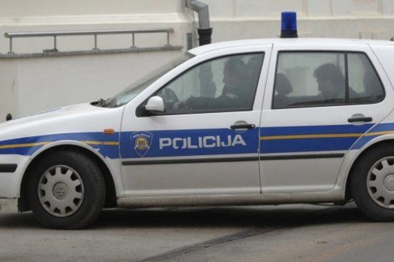 Došla prodavati pokrivače, pa mu ukrala nekoliko desetaka tisuća kuna