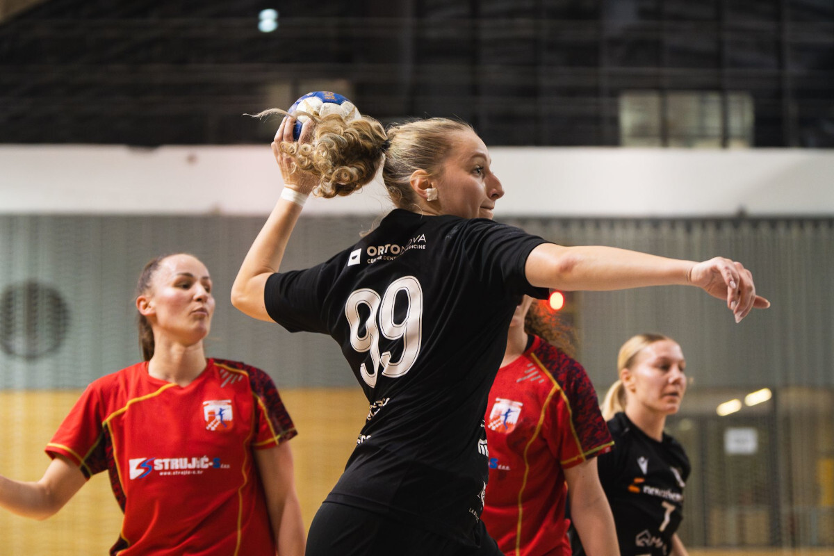 NAJEFIKASNIJA U REDOVIMA LABUDICA - Jana Markulinčić (foto: ŽRK Rudar / Frame 14)
