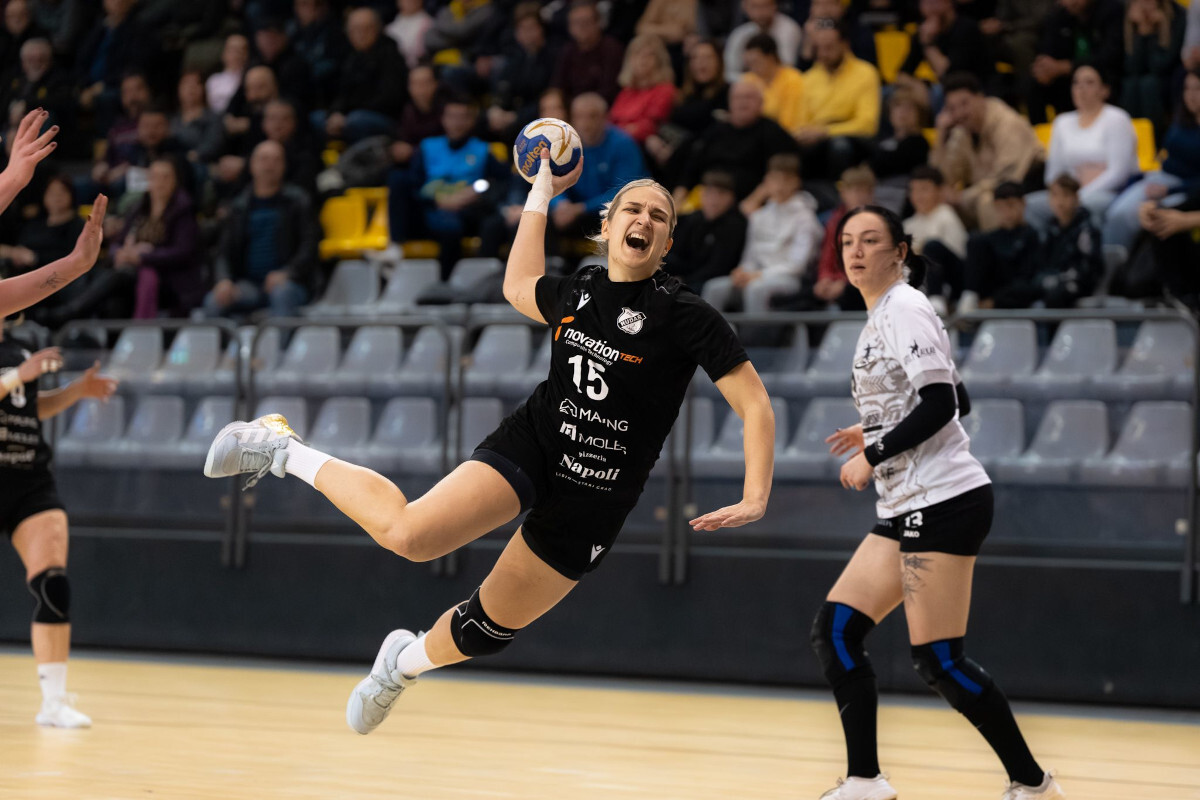 STOPOSTOTNA U PLOČAMA - Katja Mikolić (foto: ŽRK Rudar / Frame 14)