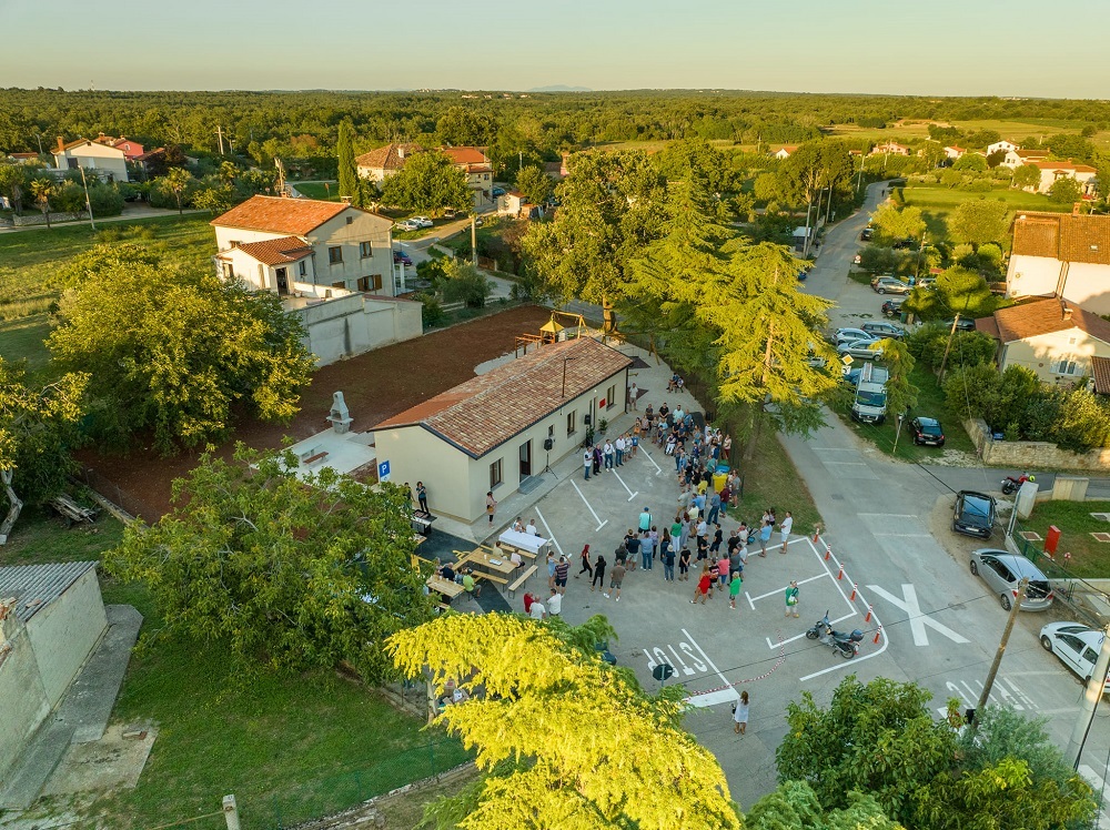 Društveni dom Dračevac