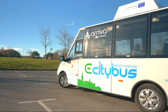 Širi se mreža javnog prijevoza u Poreču, nabavili još dva e-busa