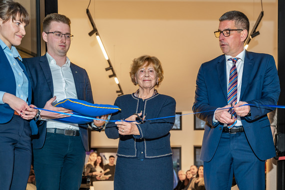 Centar nosi ime po prerano preminulom sinu Marise Sciolis Škrapić koja je projekt donirala s pola milijuna eura