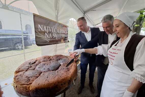 U nedjelju u Istri predstavljena najveća pinca na svijetu!