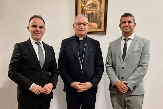 Biskup Štironja održao prijem za gradske čelnike Poreča