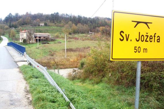 Zgor potoka ili zgor kanala? Uređenje ili uništavanje Pazinčice?
