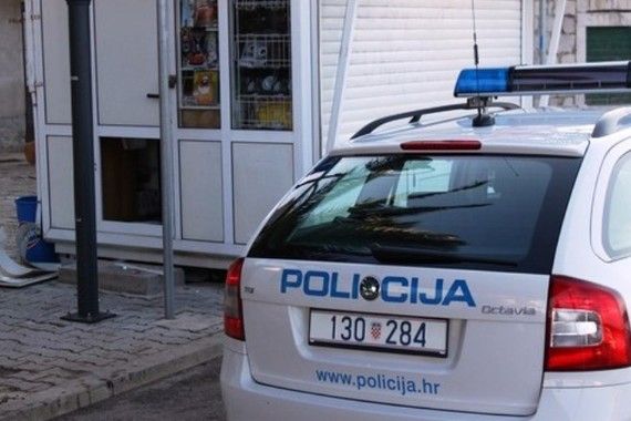 Novigrad: 30-godišnjak provalio u trgovinu, kafić i kiosk