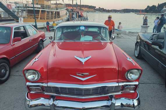 Na rovinjskoj rivi okretale se glave za vintage limenim ljubimcima 