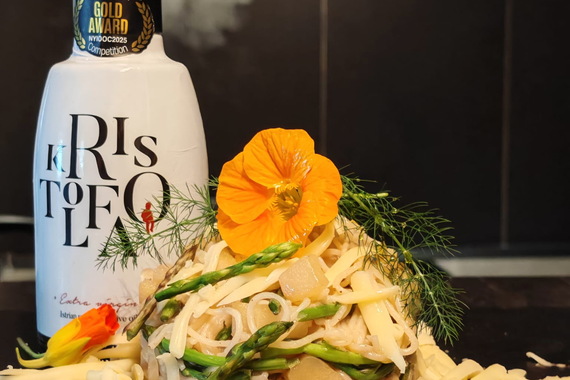 Spaghetti alla Kristo: s jedne strane kruška, a s druge divlja šparoga