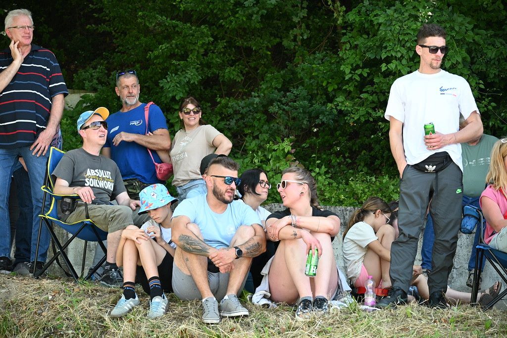 Dobitna kombinacija: pivo i miris oktana (Foto: Siniša Žulić)