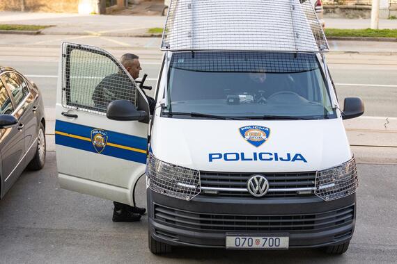 Diler pao prilikom kontrole prometa – evo što su mu sve pronašli u autu
