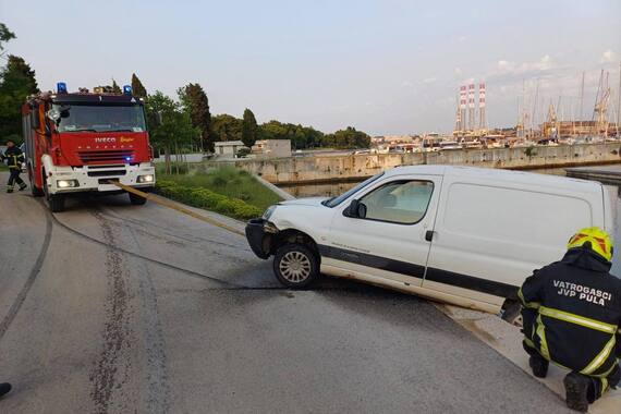Evo što se zapravo dogodilo jučer u Marini Polesani. Donosimo i dva videosnimka