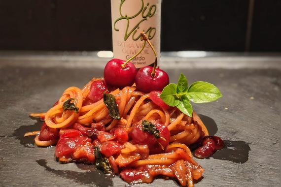 Spaghetti all’assassino con ciliegie (Špageti sa šalom od trešanja)