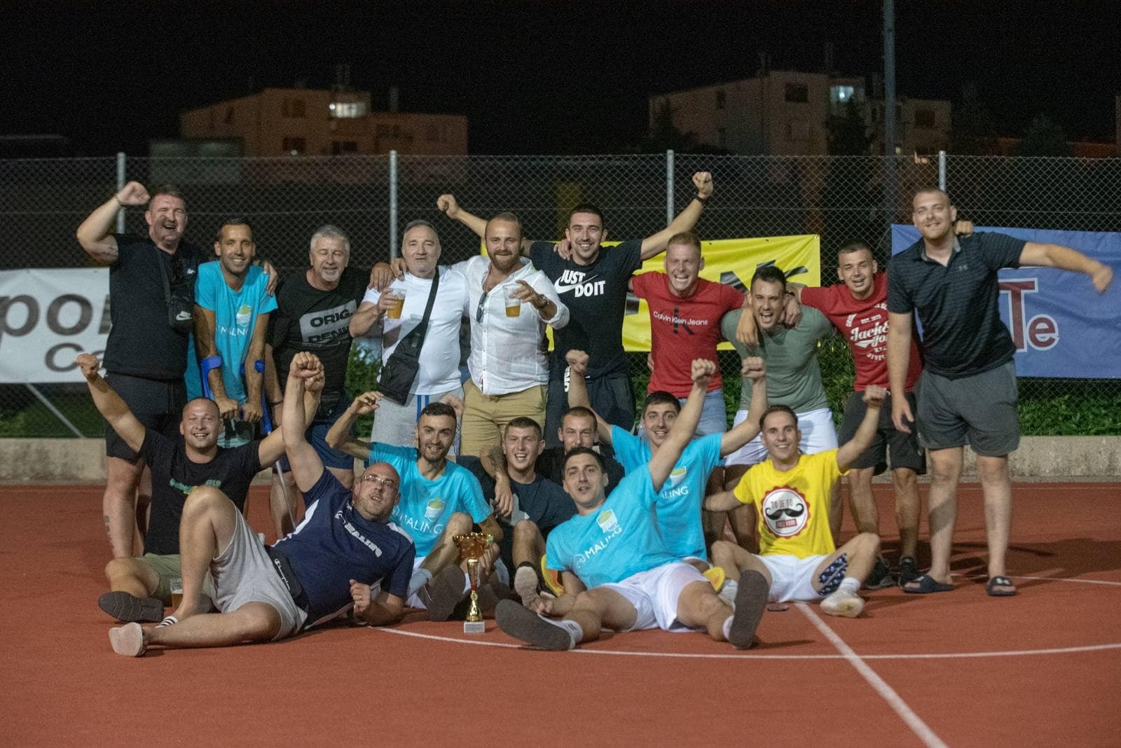 Prošlogodišnji pobjednici nogometnog turnira - Domino Maling (foto: Stoja Futsal Cup / facebook)