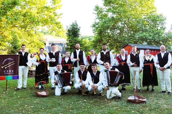 Folkloraši društva Cere-Žminj ponosno predstavili Istru na festivalu u Hrvatskom zagorju 