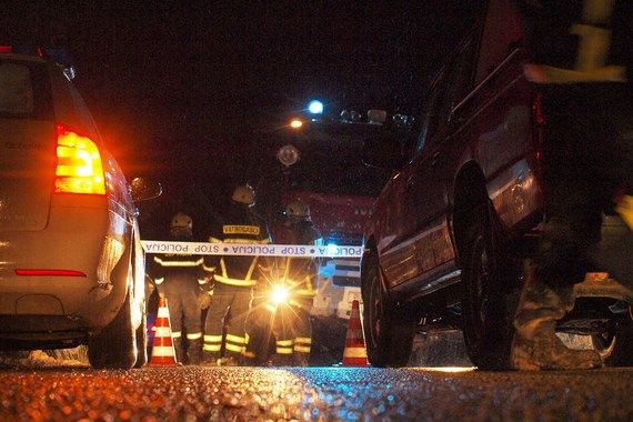 Poreč: S 1,06 promila udario šaht, pokosio znak i stupić pa udario u betonski zid