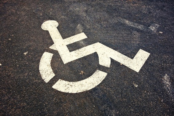 Parkirao na mjesto za invalide pa nasrnuo na komunalnog redara