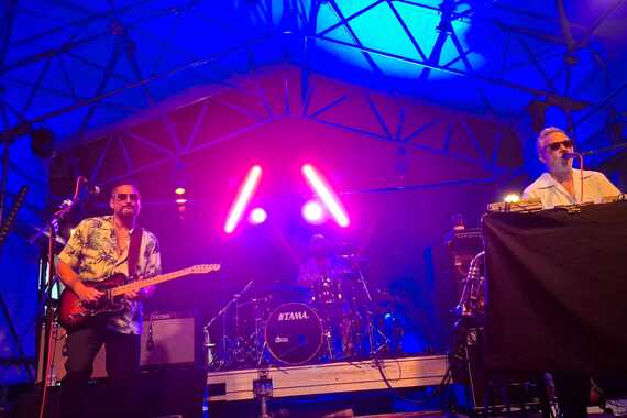 Fun Lovin’ Criminals pohvalili pulsko more i roštilj, a onda užarili publiku glazbenim miš mašem