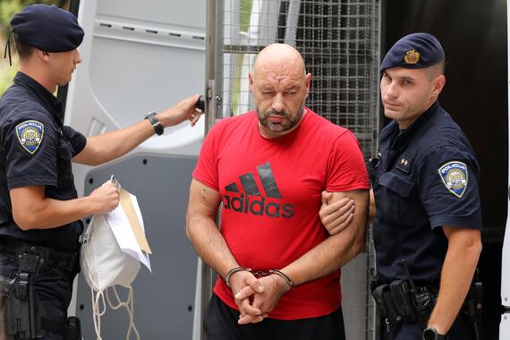 Trojica osumnjičenih redara dovedena pred istražnu sutkinju, svima je određen pritvor