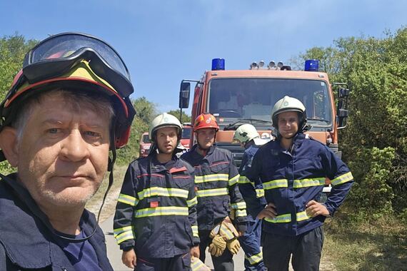 ONI NE RADE ZA NOVAC 'Kad gori, mi s plaže tečemo u bošku. Nanke na mašu nismo rivali'