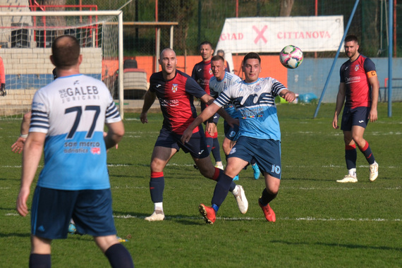 Petstotinjak nogometaša na 22 travnjaka u borbi za istarski trofej