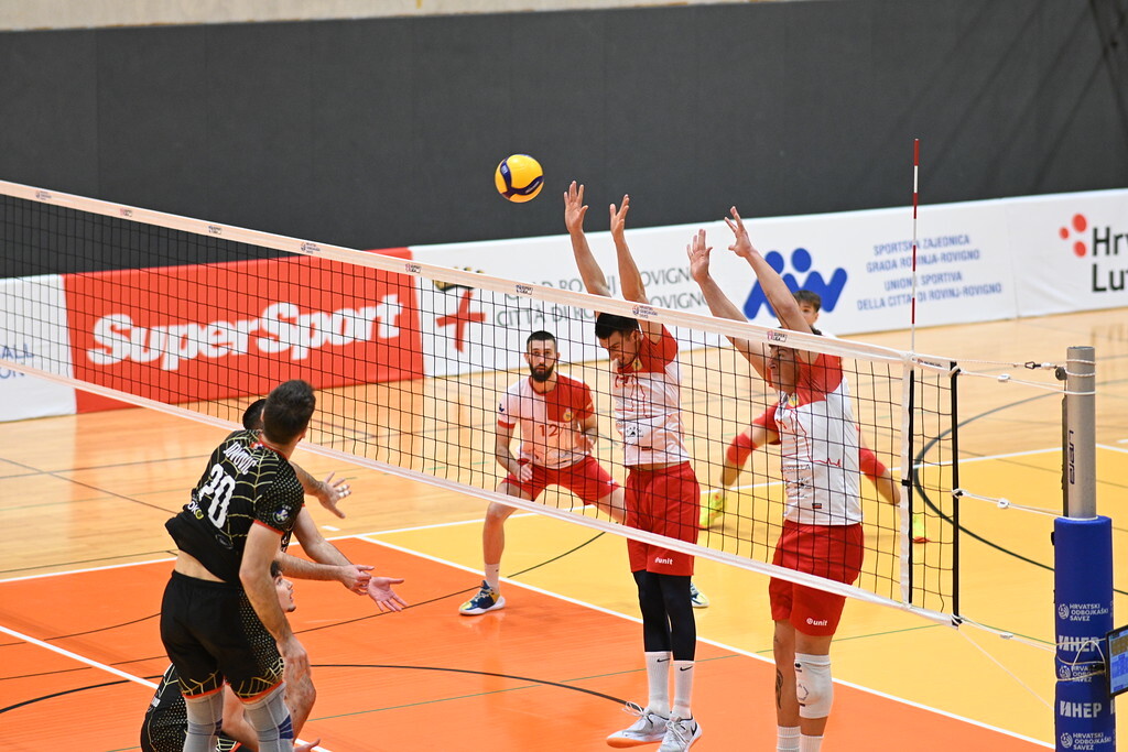 Rovinjski odbojkaši očekuju uspješnu Superligašku sezonu (foto: Siniša Žulić)