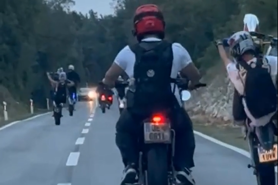 Bahata vožnja na cesti Loborika-Barban: Motociklisti u drugoj traci i na zadnjem kotaču