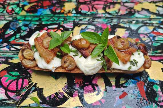 Bruschetta za 15 minuta s aromom šišarki iz šuma koje okružuju Pulu