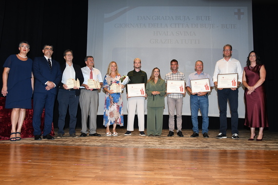Buje nagradile vrijedne sportaše, OPG-ovce, poduzetnike... - ovo su dobitnici priznanja 