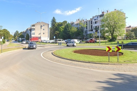 Vozio motocikl bez kacige, pod utjecajem alkohola i s ukinutom vozačkom