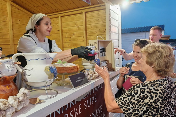 Prva večer u znaku Festivala istarske supe, slijedi Rovinjski festival vina i vraća se tradicionalni vatromet