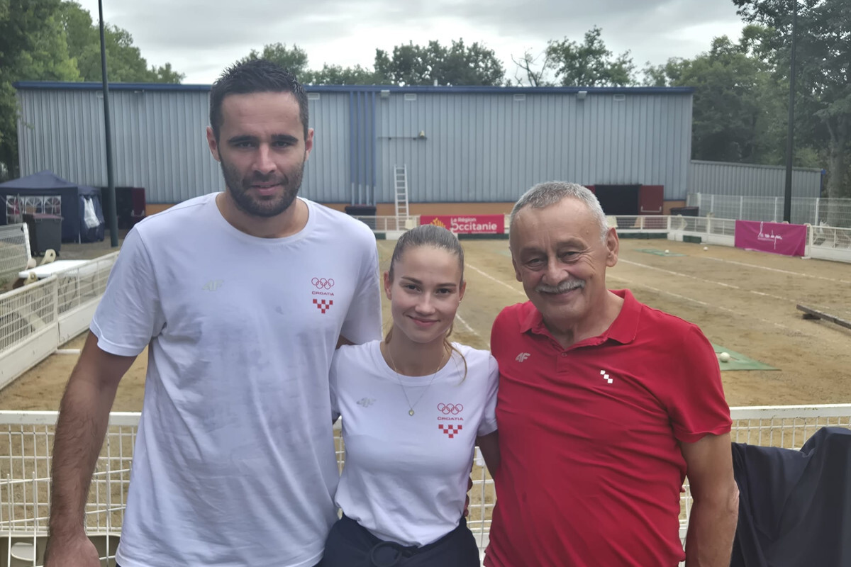 Marino Milićević i Ria Vojković s izbornikom Vjekoslavom Majetićem (foto: FIB)