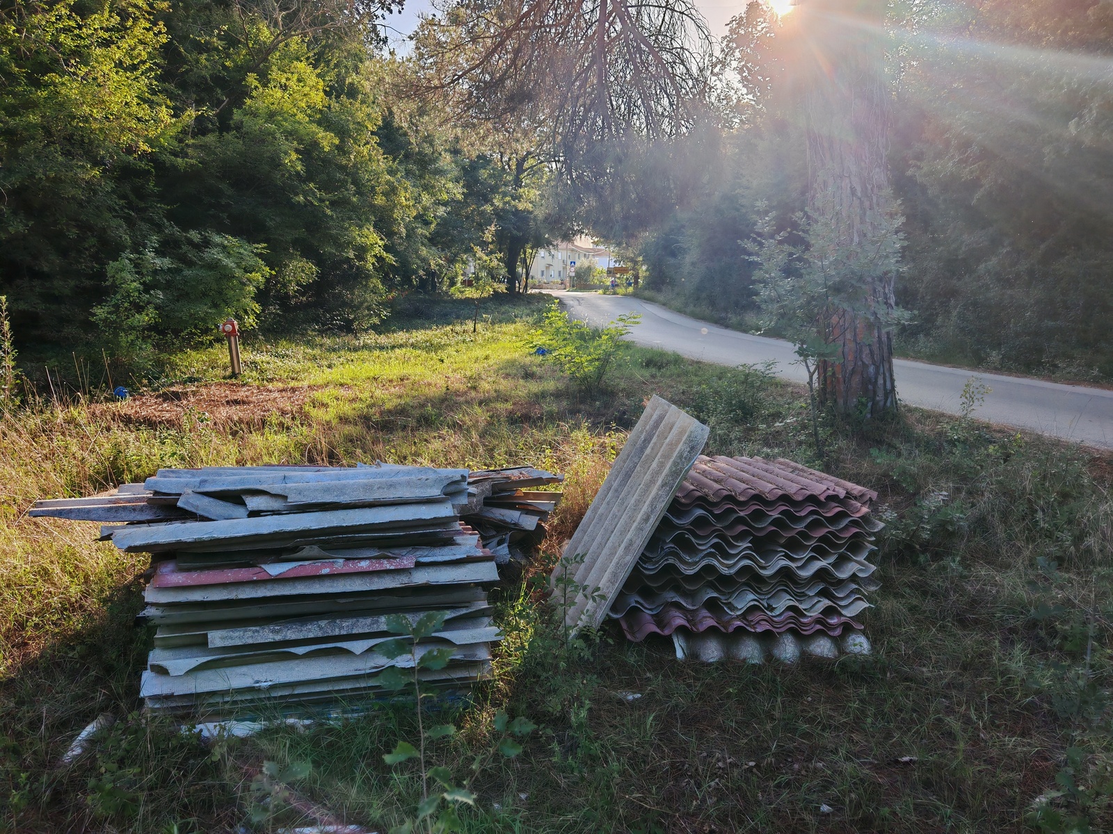 Opasni otpad iskipali u prirodu (Foto: Čitatelj)