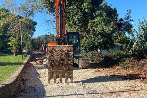 Krenula dugo očekivana obnova omiljene porečke šetnice. Vraća se i legendarni plažni objekt!