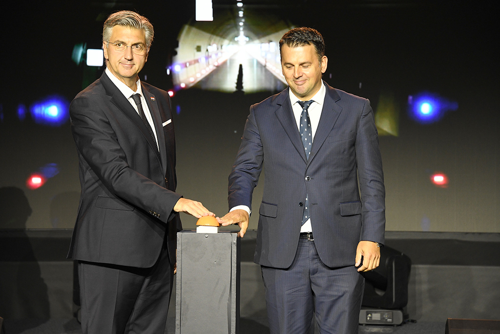 Obnovljenu cijev svečano su otvorili Andrej Plenković i Dario Silić (Fotogalerija: Roberto Matković)