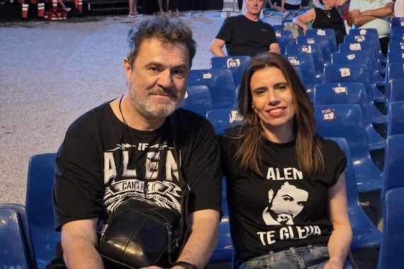 Alen će pjevati u drugom singlu benda Katarine Peović, koji se zove Revolucija. Prvi je Moša Pijade