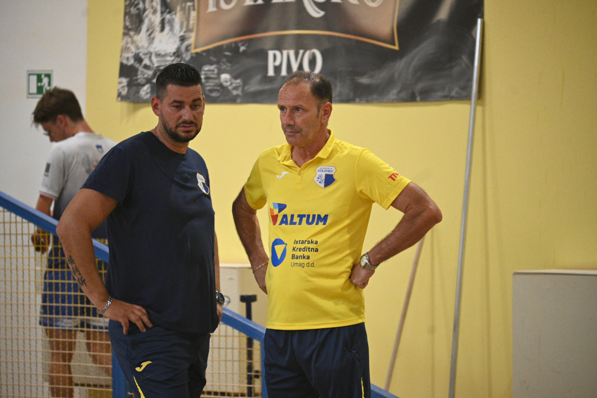 IZ POSTOJNE PRAZNIH RUKU - Dejan Tonejc i trener Valter Ivančić (foto: Siniša Žulić)