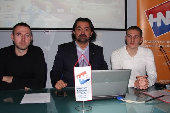 HNS: Grad Buzet izradio projekt za 31, a mi imamo rješenje za 110  parkirnih mjesta u Starom gradu